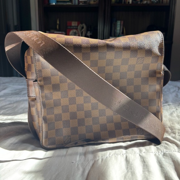 Louis Vuitton Damier Brown Checkered Messenger Bag Damaged Bottom with COA - Picture 1 of 16